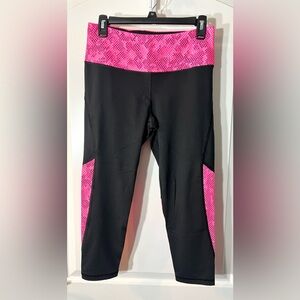 Victoria’s Secret Knockout Capris